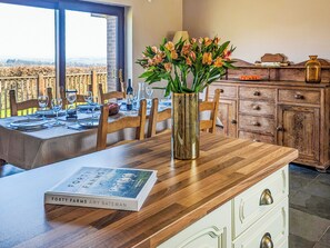 Dining - 4 bedroom accommodation in Winscales (Winscales)