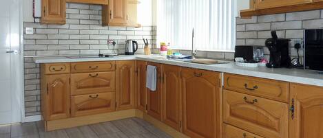 Dishwasher, highchair