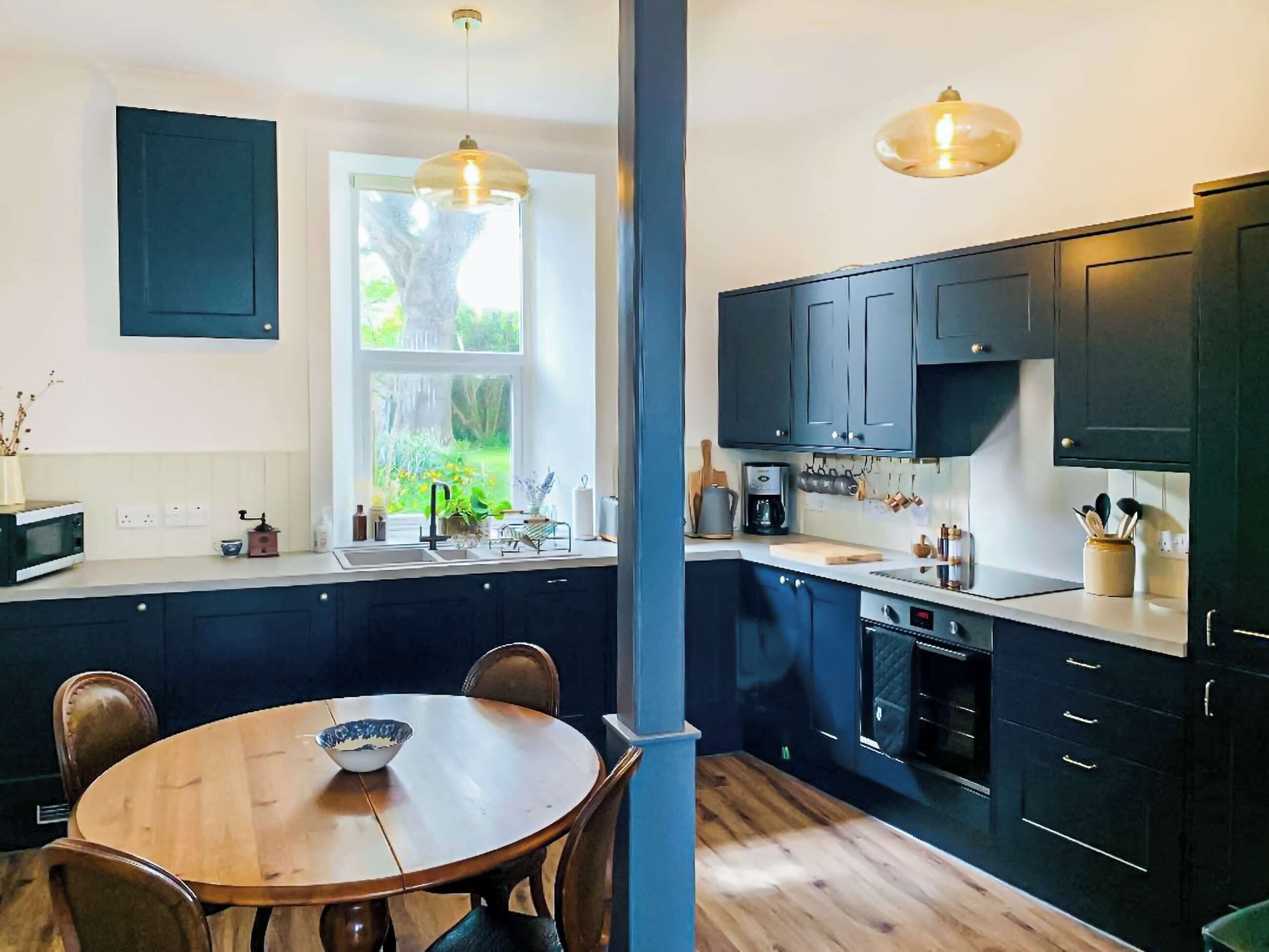 Dishwasher, highchair