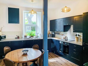 Geschirrspüler, Hochstuhl