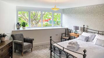 2 chambres, Wi-Fi gratuit, draps fournis