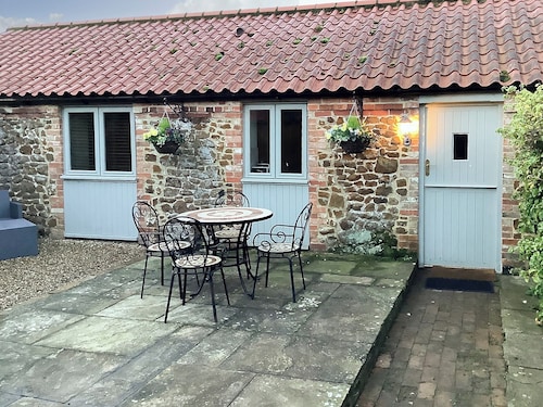 1 bedroom accommodation in Ingoldisthorpe, near Hunstanton
