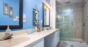 House, 3 Bedrooms, Balcony, Ocean View (14) | Bathroom
