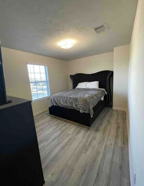 4 habitaciones, wifi gratis y ropa de cama 