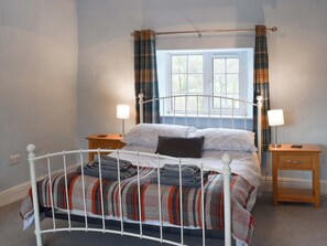 3 chambres, accès au Wi-Fi (inclus), literie fournie