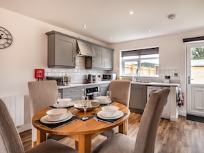 Dishwasher, high chair, freezer - Sycamore Lodge - UK35106 (Hogsthorpe)