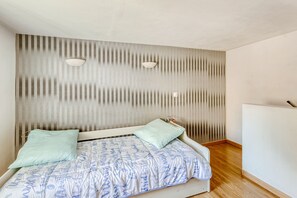 2 bedrooms, iron/ironing board, free WiFi, bed sheets - Cyrnos - Apt au cœur de La Ciotat (La Ciotat)