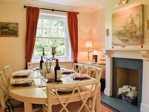 تناول الطعام