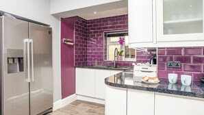 Dishwasher, highchair - 6 bedroom accommodation in Preston, Paignton (Preston, Paignton)