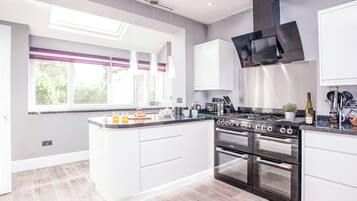 Dishwasher, highchair