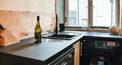 2 bedroom accommodation in Knaresborough