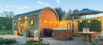 A little hidden gem - perfect romantic getaway.