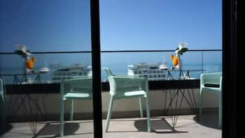 Junior-Suite, Balkon, Strandblick | Innenbereich