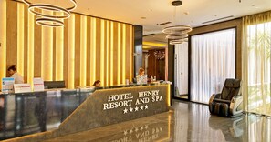 Reception - Henry Resort And Spa  (Golem)