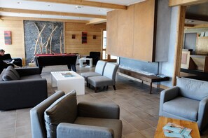Games room - travelski home premium - Résidence Le Roc Belle Face 4* - 3 pièces alcôve et/ou duplex 8 personnes (Les Arcs)