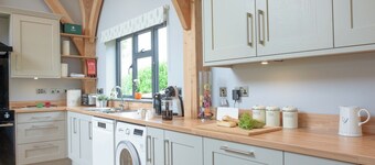 3 bedroom accommodation in Stockleigh Pomeroy