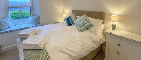3 Schlafzimmer, kostenloses WLAN, Bettwäsche