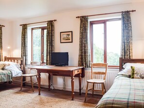 1 bedroom, free WiFi, bed sheets - The Hill Cottage Apartment (Crew Green, near Welshpool)