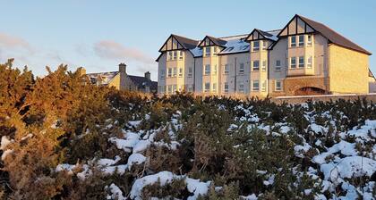 2 bedroom accommodation in Lossiemouth