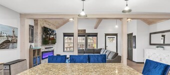 Contemporary, cozy, hidden gem close to wineries