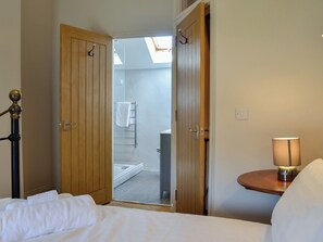 2 habitaciones, wifi gratis y ropa de cama 