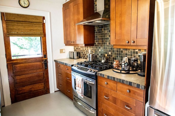 Frigorífic, microones, forn i placa de cuina