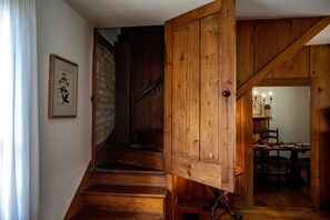 Interior - Modern. Cozy. Historic - in the heart of downtown Lewisburg! (Lewisburg)