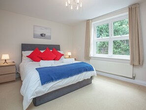 2 quartos, Wi-Fi de cortesia, roupa de cama