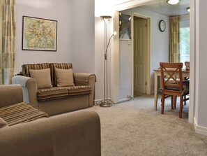 TV - 2 bedroom accommodation in near Windermere (near Windermere)