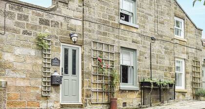 2 bedroom accommodation in Fylingthorpe