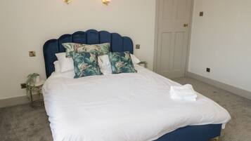 Cottage | 5 bedrooms, individually decorated, individually furnished, free WiFi