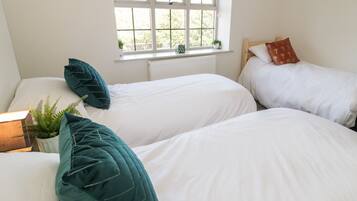 5 chambres, décoration personnalisée, ameublement personnalisé