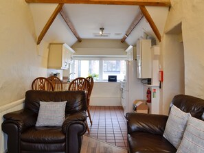 Living area - Cranberry Cottage - UK6722 (Lydstep, near Tenby)