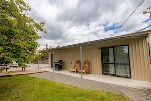 Terrace/patio - Benmore Bach, Central location, Twizel (Twizel)