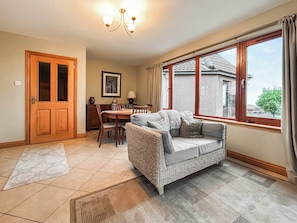 Living area - Sheildaig Cottage Annex (St Cyrus, near Montrose)