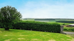 Property grounds - Sheildaig Cottage Annex (St Cyrus, near Montrose)