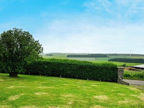 Property grounds - Sheildaig Cottage Annex (St Cyrus, near Montrose)