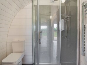Shower room | Cwtch - Cwmporthman Farm, Blaenporth - Cwmporthman Farm Cwtch-UK34700 (Blaenporth)