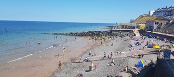 Sealink, St Nicholas Place - a grand house, close to the beach with parking