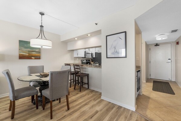 Studio (2 Bedrooms) | Interior