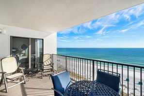 Studio (2 Bedrooms) | Interior