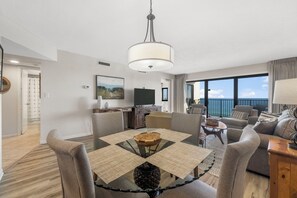 Studio (2 Bedrooms) | Interior