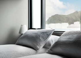 3 habitaciones, ropa de cama hipoalergénica y colchones con pillow-top 
