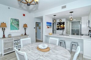 Studio (2 Bedrooms) | Interiör