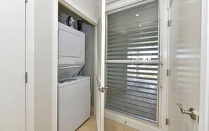 Studio (2 Bedrooms) | Interior - Harbor Villa Club 305 - 2012319 (Longboat Key)