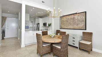 Studio (2 Bedrooms) | Interior