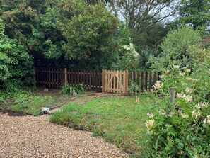 Property grounds - 1 bedroom accommodation in Little Haubois, near Norwich (Little Haubois, near Norwich)