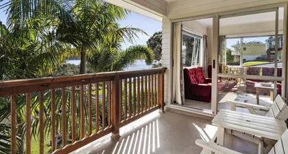 Ota Point Paradise - Whangaroa Holiday Home
