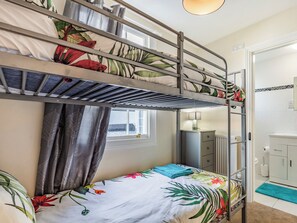 2 bedrooms, free WiFi, bed sheets - 2 bedroom accommodation in Torquay (Torquay)
