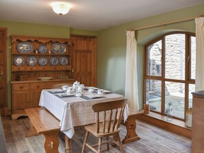 Dining - Charming cottage in the beautiful Eden valley. (Cliburn, near Penrith)